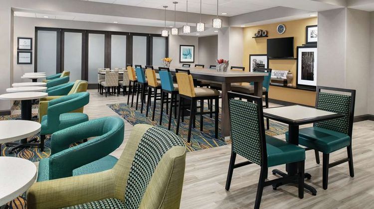 Hampton Inn Champaign Southwest Lobby