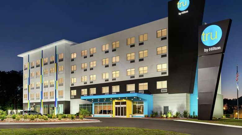 <b>Tru by Hilton Florence I-95 Exterior</b>. Images powered by <a href="https://iceportal.shijigroup.com/" title="IcePortal" target="_blank">IcePortal</a>.