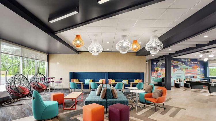 Tru by Hilton Florence I-95 Lobby