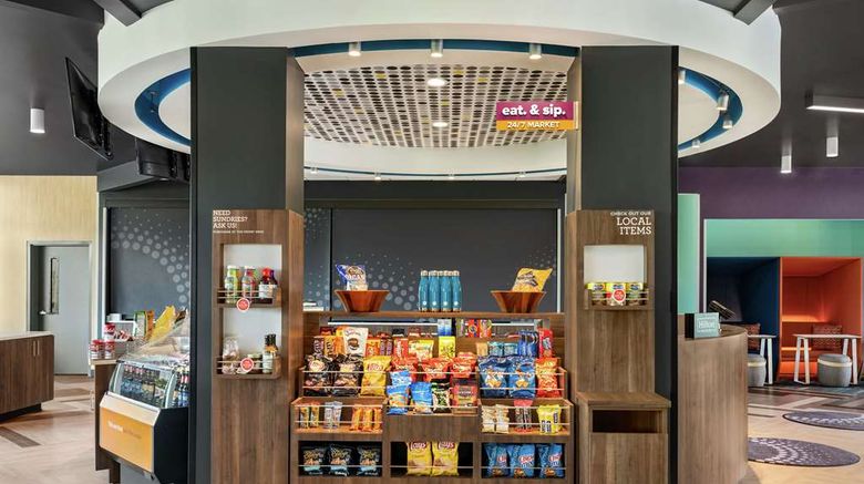 <b>Tru by Hilton Florence I-95 Restaurant</b>. Images powered by <a href="https://iceportal.shijigroup.com/" title="IcePortal" target="_blank">IcePortal</a>.