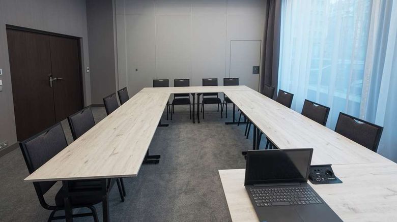 <b>Hampton by Hilton Poznan Old Town Meeting</b>. Images powered by <a href="https://iceportal.shijigroup.com/" title="IcePortal" target="_blank">IcePortal</a>.