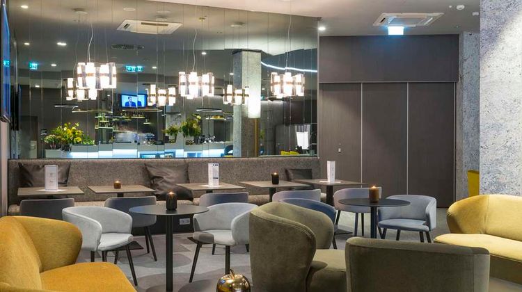 Hampton by Hilton Poznan Old Town Lobby