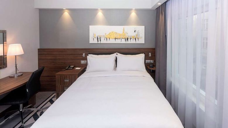<b>Hampton by Hilton Poznan Old Town Room</b>. Images powered by <a href="https://iceportal.shijigroup.com/" title="IcePortal" target="_blank">IcePortal</a>.