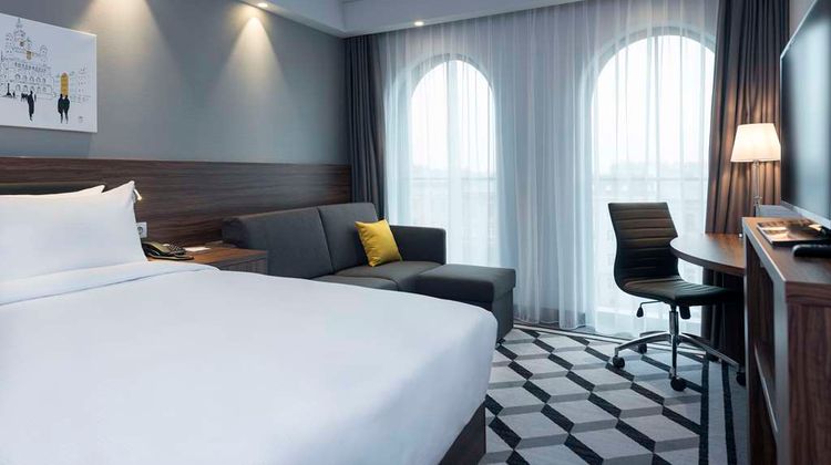 Hampton by Hilton Poznan Old Town Room