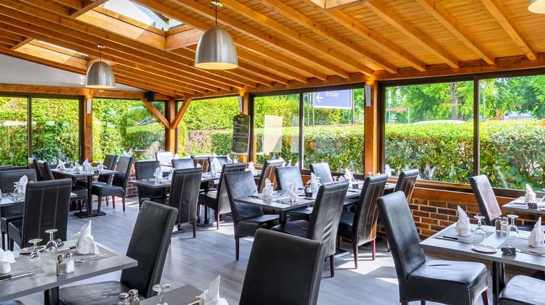 <b>Comfort Hotel Evreux Restaurant</b>. Images powered by <a href="https://iceportal.shijigroup.com/" title="IcePortal" target="_blank">IcePortal</a>.