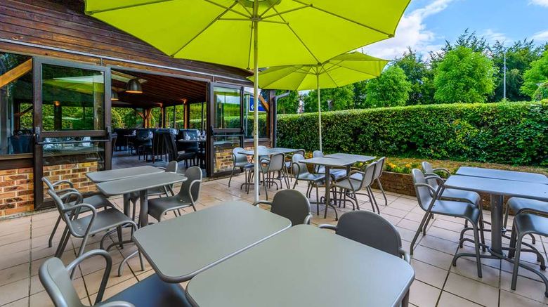 <b>Comfort Hotel Evreux Restaurant</b>. Images powered by <a href="https://iceportal.shijigroup.com/" title="IcePortal" target="_blank">IcePortal</a>.