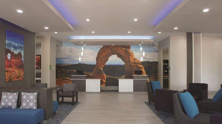 La Quinta Inn & Suites Kanab Lobby