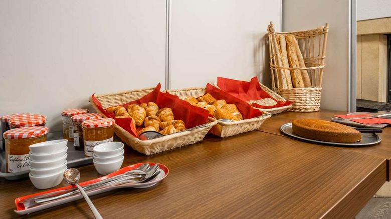 <b>Comfort Hotel Etampes Restaurant</b>. Images powered by <a href="https://iceportal.shijigroup.com/" title="IcePortal" target="_blank">IcePortal</a>.
