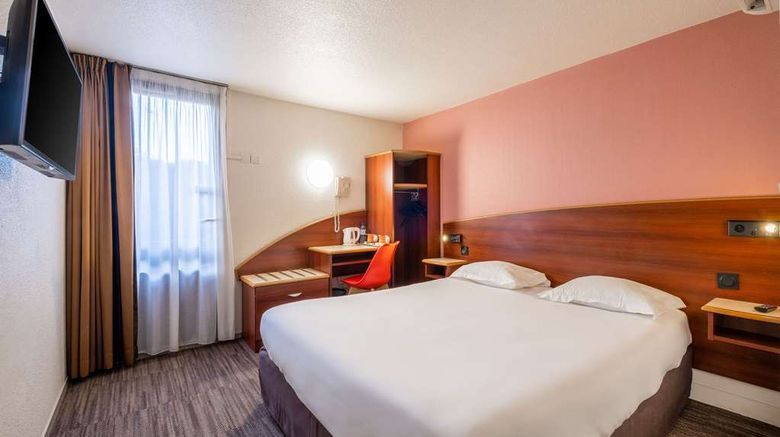 <b>Comfort Hotel Etampes Room</b>. Images powered by <a href="https://iceportal.shijigroup.com/" title="IcePortal" target="_blank">IcePortal</a>.