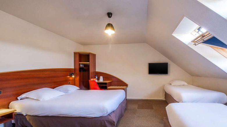 <b>Comfort Hotel Etampes Room</b>. Images powered by <a href="https://iceportal.shijigroup.com/" title="IcePortal" target="_blank">IcePortal</a>.