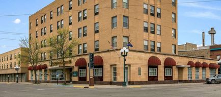 Quality Inn & Suites Exterior