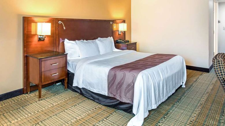 <b>Quality Inn & Suites Room</b>. Images powered by <a href="https://iceportal.shijigroup.com/" title="IcePortal" target="_blank">IcePortal</a>.