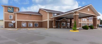 Quality Inn & Suites McCook Exterior