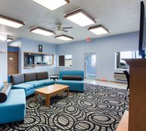 Quality Inn & Suites McCook Lobby