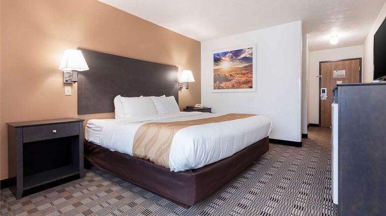 <b>Quality Inn & Suites McCook Room</b>. Images powered by <a href="https://iceportal.shijigroup.com/" title="IcePortal" target="_blank">IcePortal</a>.