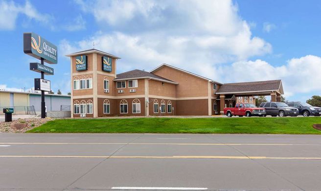 Quality Inn & Suites McCook Exterior