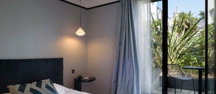 L'Hotel Room