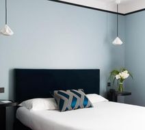 L'Hotel Room