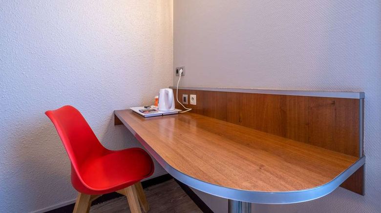 <b>Comfort Hotel Linas - Montlhery Room</b>. Images powered by <a href="https://iceportal.shijigroup.com/" title="IcePortal" target="_blank">IcePortal</a>.