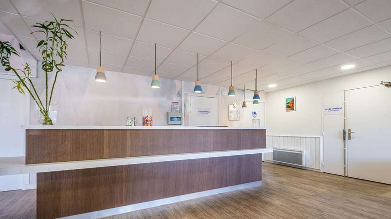 <b>Comfort Hotel Linas - Montlhery Lobby</b>. Images powered by <a href="https://iceportal.shijigroup.com/" title="IcePortal" target="_blank">IcePortal</a>.