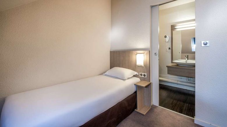 <b>Comfort Hotel Linas - Montlhery Room</b>. Images powered by <a href="https://iceportal.shijigroup.com/" title="IcePortal" target="_blank">IcePortal</a>.