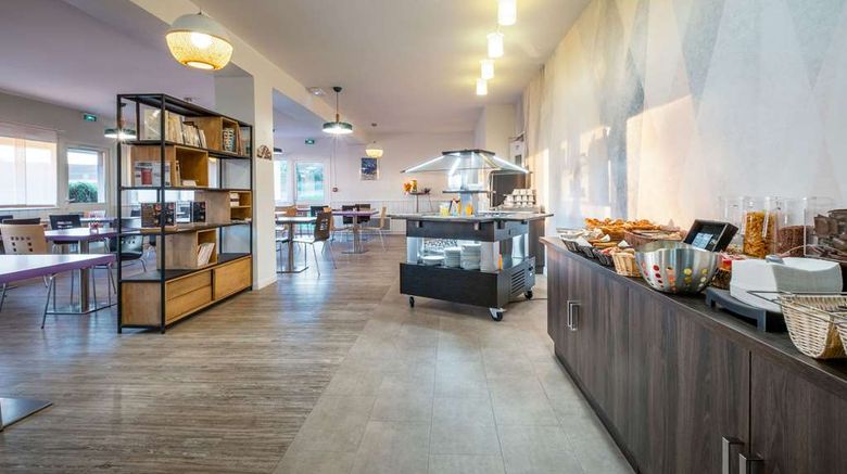 <b>Comfort Hotel Linas - Montlhery Restaurant</b>. Images powered by <a href="https://iceportal.shijigroup.com/" title="IcePortal" target="_blank">IcePortal</a>.