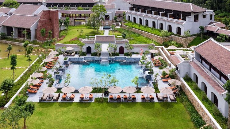 Legacy Yen Tu - MGallery Pool