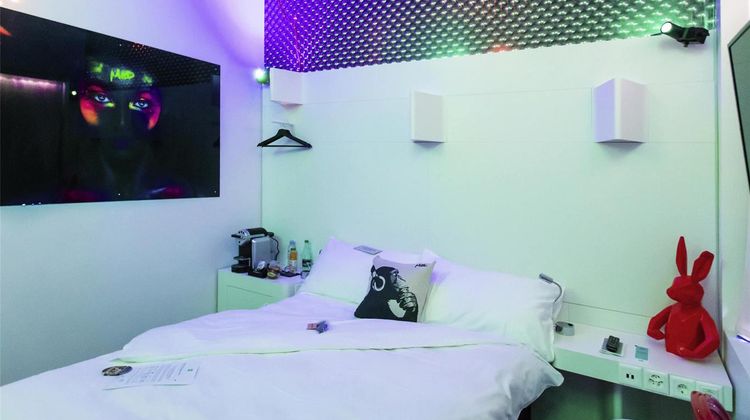 ibis Styles Lausanne Center MadHouse Room
