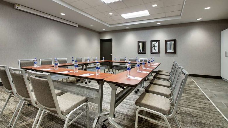 <b>Hyatt Place Iowa City Downtown Meeting</b>. Images powered by <a href="https://iceportal.shijigroup.com/" title="IcePortal" target="_blank">IcePortal</a>.