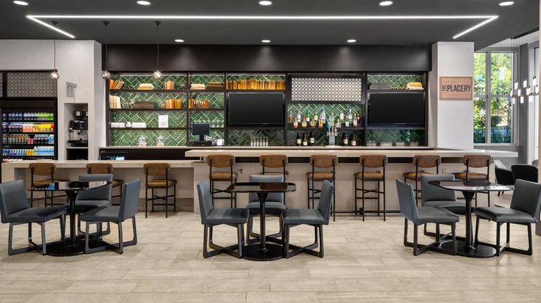 <b>Hyatt Place Iowa City Downtown Restaurant</b>. Images powered by <a href="https://iceportal.shijigroup.com/" title="IcePortal" target="_blank">IcePortal</a>.