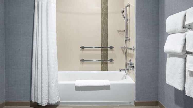Hyatt Place Iowa City Downtown Room