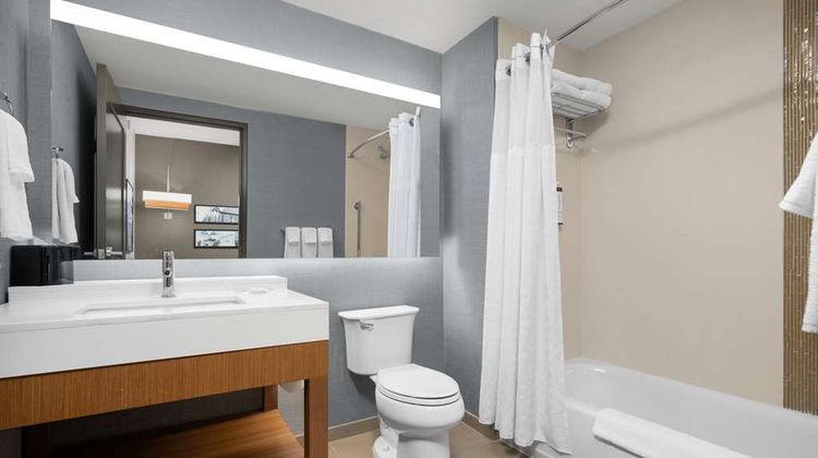 Hyatt Place Iowa City Downtown Room