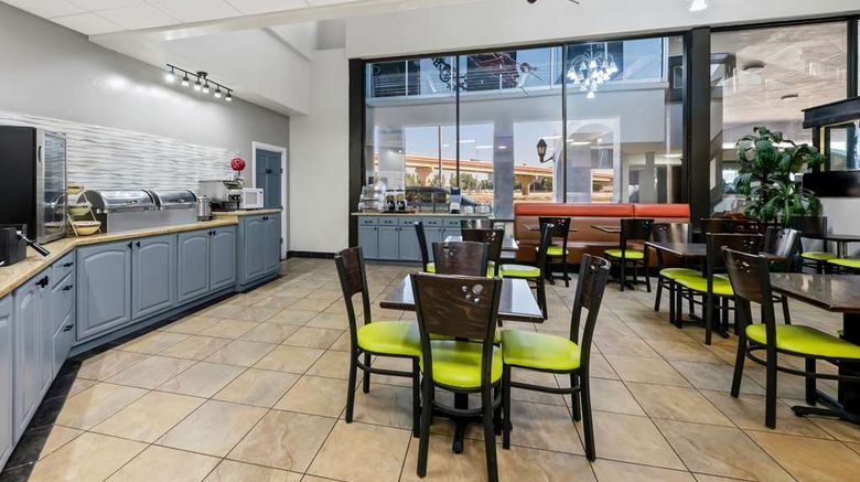 <b>SureStay Plus Hotel by BW Medical Center Restaurant</b>. Images powered by <a href="https://iceportal.shijigroup.com/" title="IcePortal" target="_blank">IcePortal</a>.