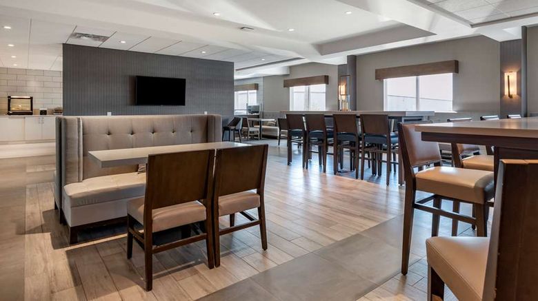 <b>Best Western Premier Prince Albert Restaurant</b>. Images powered by <a href="https://iceportal.shijigroup.com/" title="IcePortal" target="_blank">IcePortal</a>.