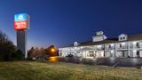 SureStay Plus Hotel by Best Western Exterior