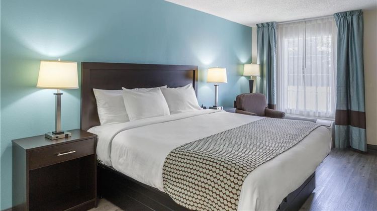 SureStay Plus Hotel by Best Western Room