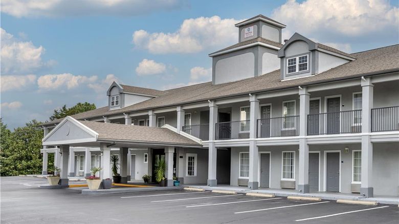 <b>SureStay Plus Hotel by Best Western Exterior</b>. Images powered by <a href="https://iceportal.shijigroup.com/" title="IcePortal" target="_blank">IcePortal</a>.