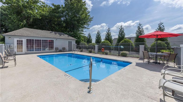 <b>SureStay Plus Hotel by Best Western Pool</b>. Images powered by <a href="https://iceportal.shijigroup.com/" title="IcePortal" target="_blank">IcePortal</a>.