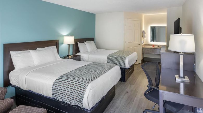 <b>SureStay Plus Hotel by Best Western Room</b>. Images powered by <a href="https://iceportal.shijigroup.com/" title="IcePortal" target="_blank">IcePortal</a>.