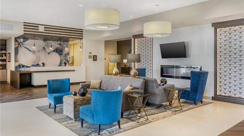 <b>Best Western Plus Parkside Inn & Suites Lobby</b>. Images powered by <a href="https://iceportal.shijigroup.com/" title="IcePortal" target="_blank">IcePortal</a>.