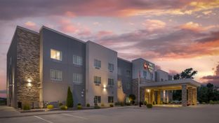 Best Western Plus Parkside Inn & Suites