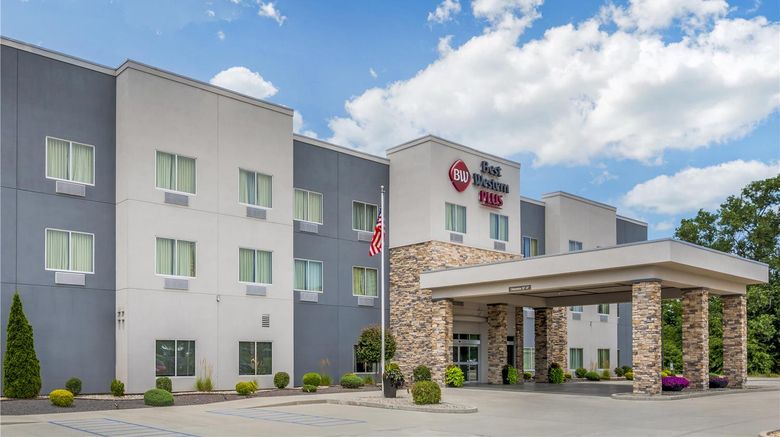 <b>Best Western Plus Parkside Inn & Suites Exterior</b>. Images powered by <a href="https://iceportal.shijigroup.com/" title="IcePortal" target="_blank">IcePortal</a>.