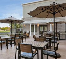 Tru by Hilton Albany Crossgates Exterior