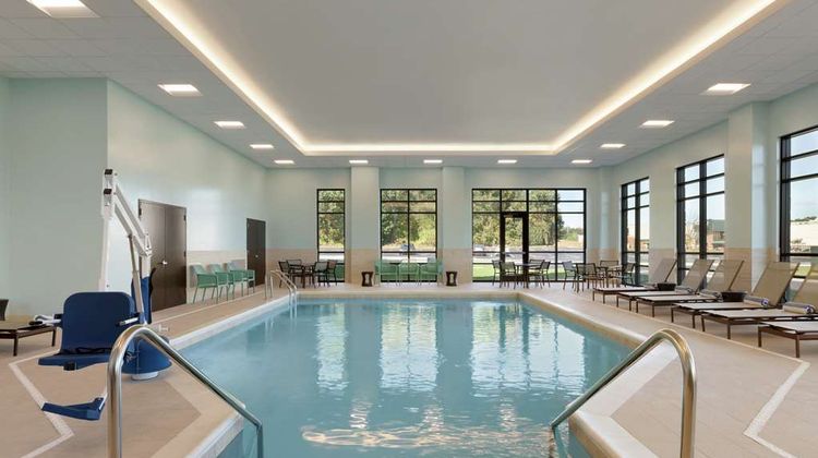 Tru by Hilton Albany Crossgates Pool