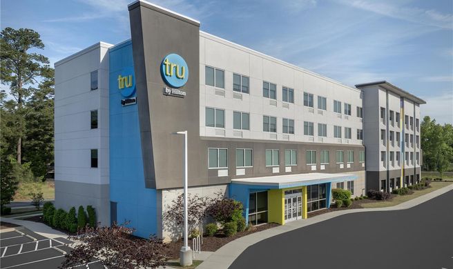 Tru by Hilton Fayetteville I-95 Exterior