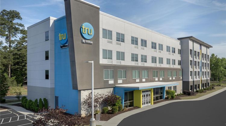 Tru by Hilton Fayetteville I-95 Exterior