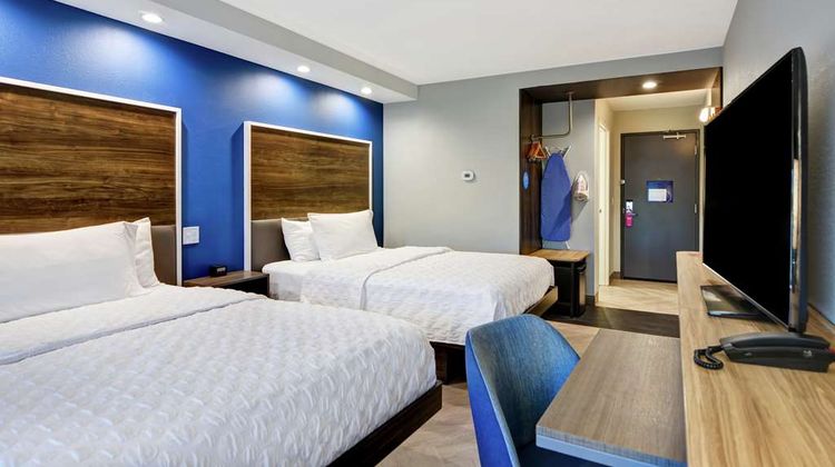 Tru by Hilton Richmond Room