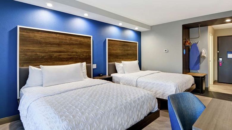 <b>Tru by Hilton Richmond Room</b>. Images powered by <a href="https://iceportal.shijigroup.com/" title="IcePortal" target="_blank">IcePortal</a>.