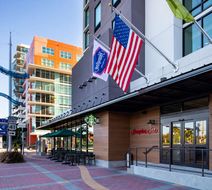 Hampton Inn Tampa Dtwn Channel District Exterior