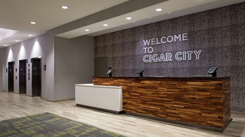 <b>Hampton Inn Tampa Dtwn Channel District Lobby</b>. Images powered by <a href="https://iceportal.shijigroup.com/" title="IcePortal" target="_blank">IcePortal</a>.
